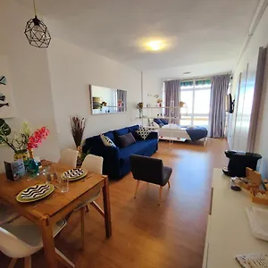 la-perla-apartment.hotelsinnerja.org/